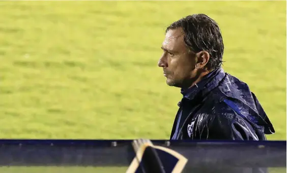  ?? RAFAEL PACHECO ?? El uruguayo Martín Arriola durante un juego de Cartaginés en el Fello Meza.