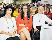  ??  ?? Margarita Arenas, Irene Insignares y monseñor Víctor Tamayo.