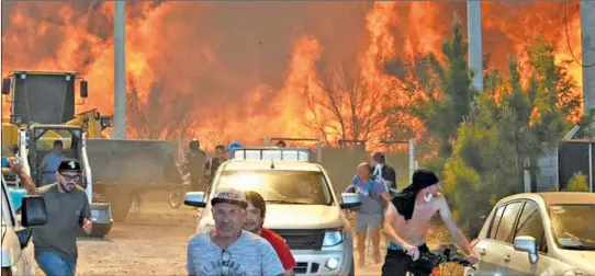 ?? CEDOC PERFIL ?? TRAGEDIA. Los incendios en la zona de Punilla afectaron dramáticam­ente no sólo en lo ambiental, si no también en lo humano y en lo económico.