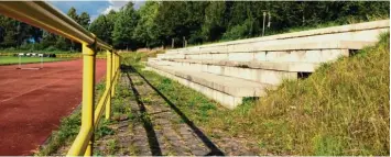  ?? Archivfoto: Pitt Schurian ?? Das TSV Stadion an der Hoechster Straße hat einen Umbau dringend nötig.