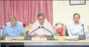  ?? HT PHOTO ?? Chairman Railway Board (CRB) AK Mittal chairing the meeting at GM, NCR office at Subedargan­j in Allahabad on Friday.