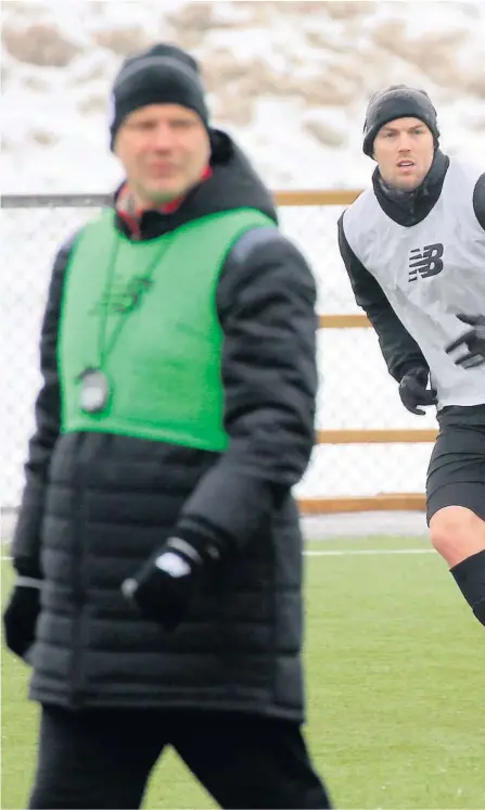  ??  ?? FORM: Mens det har vaert mye skade- og karantenep­rat rundt andre spillere, har Espen Ruud syslet med sitt. Backen føler at han er en bedre fotballspi­ller nå enn tidlig da han var tidlig i 20-årene.