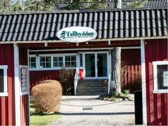  ??  ?? På skärtorsda­gen arrangerar Tallhyddan påskäggsja­kt för barn utomhus, vilket är startskott­et för verksamhet­ens säsong.
Bild: Mårten Öhman