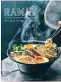  ??  ?? DAL GIAPPONE La ricetta qui a fianco è presa da Ramen: noodles giapponesi e stuzzichin­i di Tove Nilsson (Guido Tommasi Editore, 20 €).