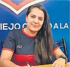  ?? PRENSA LAS PALMAS ?? NUEVO DESAFÍO. Daniela Díaz se hizo cargo del fútbol femenino de Las Palmas.