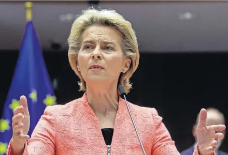  ?? REUTERS ?? Ursula von der Leyen, presidenta de la Comisión Europea, en el Parlamento.
