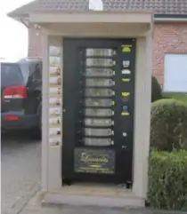  ?? FOTO RR ?? De koekjesaut­omaat voor het huis van Jades ouders op de Kleinheide.