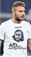  ??  ?? Lazios Immobile trägt das Bild von Anne Frank auf seinem Shirt