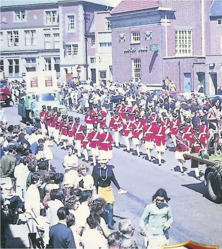  ??  ?? 1920s carnival float SS Hinckley by Bailey and Bee, who were carriers. The float had cargo from Atkins with crates from Davenports and Moore and Osbournes. Hinckley District Past and Present