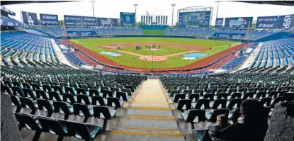  ??  ?? El estadio Monterrey así luce como parque de Ligas Mayores