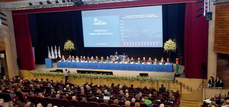  ??  ?? In assemblea Gli ex amministra­to ri Bpvi dell’era Zonin davanti all’assemblea dei soci riunita in fiera a Vicenza