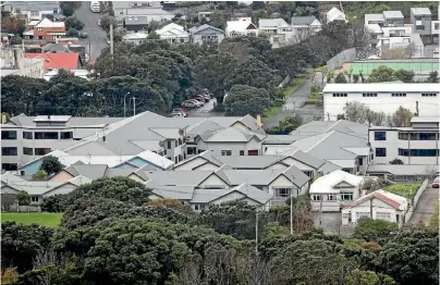  ?? KEVIN STENT/STUFF ?? Village At The Park residents are looking to start a petition to address concerns over a recent fire evacuation at the Berhampore retirement village.