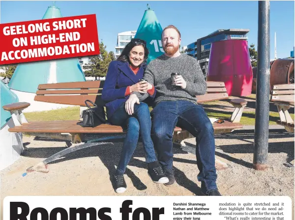  ?? Picture: ALAN BARBER ?? Darshini Shanmega Nathan and Matthew Lamb from Melbourne enjoy their long weekend in Geelong.