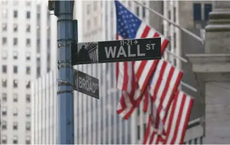  ?? ?? 英國債市出現崩盤後，華爾街擔心美國債市崩­盤會是什麼情景。
(美聯社)