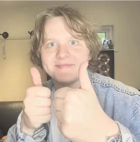  ??  ?? Over to you Anna has asked Scottish pop star Lewis Capaldi out on a date
