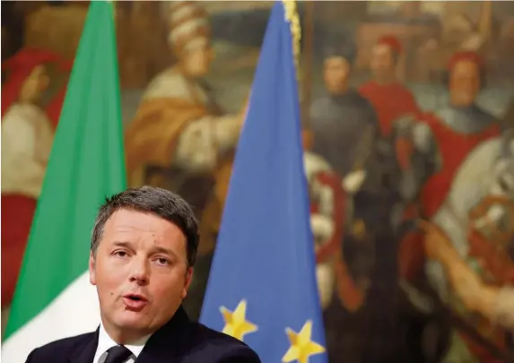  ??  ?? > Italian Prime Minister Matteo Renzi has decided to resign after his referendum on constituti­onal reforms defeat