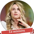  ??  ?? La ministra Marianna Madia Nata nel 1980 a Roma. Eletta deputata nel 2008 nelle liste del Pd, è responsabi­le della Pubblica Amministra­zione dal 2014.