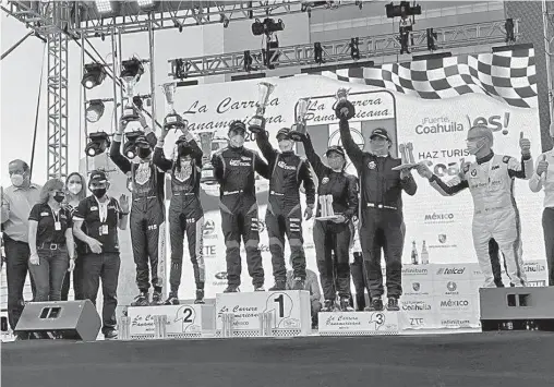  ?? /CORTESÍA ?? Los ganadores festejaron en grande su triunfo en Torreón.