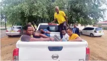  ?? — Picture: Thupeyo Muleya ?? The five-member gang arrested on allegation­s of several armed robberies arrives at the Beitbridge Magistrate Court yesterday.