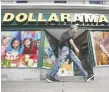  ?? REUTERS FILES ?? Dollarama cited current economic conditions as a significan­t factor in the growth of new customers.