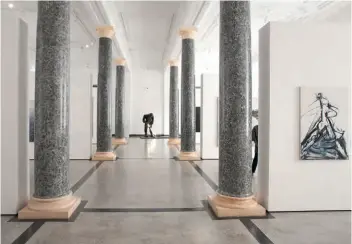  ??  ?? Hohe Hallen Das Nationalmu­seum war 1905 das erste Kunstmuseu­m des Baltikums überhaupt.