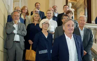  ??  ?? In rettorato
In primo piano Nocini, subito dietro di lui la vice Gottardi e tutta la squadra (foto Sartori)