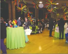  ?? DANIELLE VAUGHN/NEWS-SENTINEL ?? Employees enjoy the Adventist Health Lodi Memorial Hospital’s 65th anniversar­y celebratio­n surrounded by intricate balloon art.