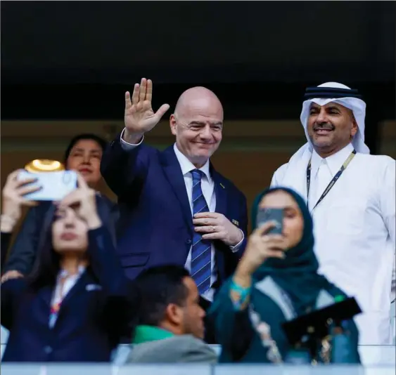  ?? FOTO: GETTY IMAGES ?? FIFA-praesident Gianni Infantino er begejstret med udsigten til VM i Saudi-Arabien. Her ses han til saudiernes kamp mod Polen ved VM i Qatar i 2022.