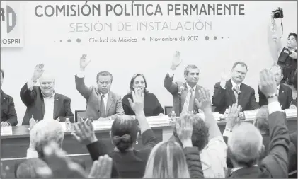  ??  ?? Carlos Aceves del Olmo, César Camacho Quiroz, Claudia Ruiz Massieu, Enrique Ochoa Reza, Ernesto Gándara y Emilio Gamboa Patrón, durante el acto de ayer en la sede nacional del PRI ■ Foto Jesús Villaseca