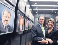  ??  ?? Los especialis­tas señalan que es muy sintomátic­o que los políticos crean que con gastos millonario­s pueden arreglar su imagen, algo que es muy lamentable.