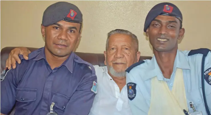  ?? Photo: Mereleki Nai ?? From left: Special Constable Sekove Ravoka, Imaam Ali, 85, and Constable Vineshwan Mudliar in Nadi on May 30, 2020.