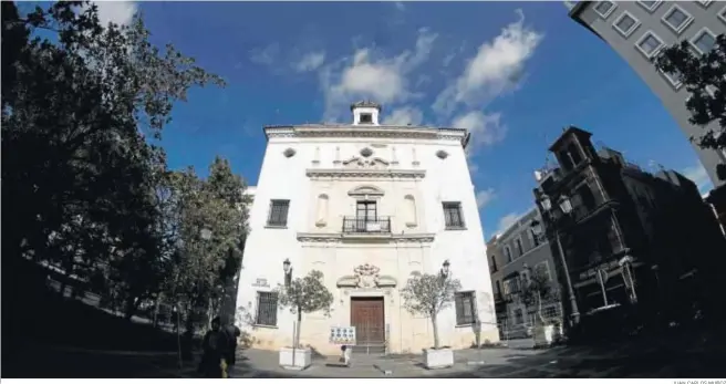  ?? JUAN CARLOS MUÑOZ ?? La fachada principal de la antigua iglesia de San Hermenegil­do de Sevilla situada en la Plaza de la Concordia.