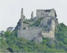  ?? PHIL REIMER/FOR POSTMEDIA NEWS ?? AmaWaterwa­ys gives passengers the option of hiking or biking to see the ruins of Durnstein castle on the Danube River in the Wachau Valley.