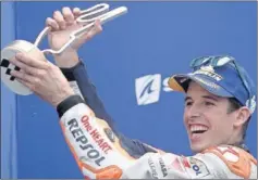  ??  ?? Álex Márquez, el domingo pasado en el podio del GP de Francia.