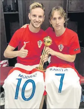  ?? INSTAGRAM ?? Luka Modric, decidió ‘compartir’ con Ivan Rakitic el Balón de Oro. Justo y merecido