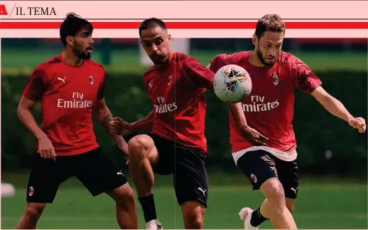  ?? LAPRESSE/IPP ?? Piedi buoni Lucas Paquetà, 22 anni, Jack Bonaventur­a, 30, e Hakan Calhanoglu, 26. In basso a destra, Stefano Pioli, 54