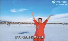  ?? ?? Su Min, a 58-year-old retiree from Henan, found fame in China after she left her unhappy marriage and spent two years driving around the country, documentin­g her experience­s. Photograph: supplied by Su Min