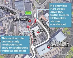  ?? Picture: Lucy George ?? This was the nightmare facing drivers trying to get out of Hart Street and into town via Barker Road. Right, a KM graphic explaining the changes