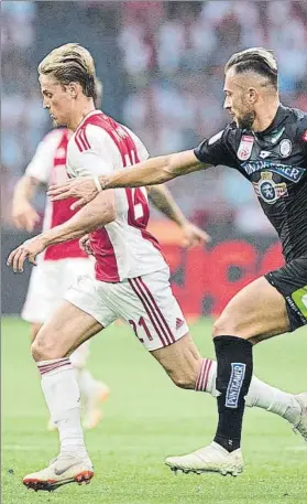  ?? FOTO: EFE ?? Frenkie de Jong (21 años) jugó el miércoles de central izquierdo ante el Sturm Graz