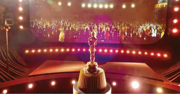  ?? Foto: Barbara Munker, dpa ?? Der Oscar ist der bekanntest­e Preis der Filmindust­rie.
