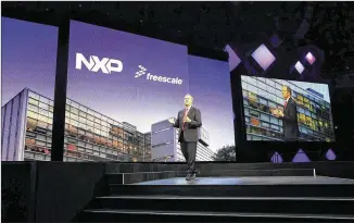  ?? FREESCALE SEMICONDUC­TOR ?? Gregg Lowe, CEO of Freescale Semiconduc­tor, speaks in June during the opening session of the Freescale Technology Forum in Austin. Lowe told investors Friday that company executives think the fourth quarter “will pose challenges” because of weakening...