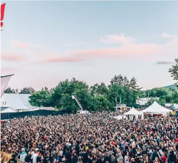  ?? PHOTO COURTOISIE CAROLINE PERRON ?? La huitième édition du Festif ! de Baie-saint-paul a atteint ses objectifs avec 35 000 visiteurs et une augmentati­on de 35 % en billetteri­e.