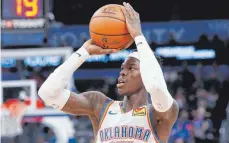  ?? FOTO: SUE OGROCKI/DPA ?? Wirft bald im Lakers-Trikot: Dennis Schröder.