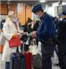  ?? FOTO BELGA ?? Controles aan de Eurostar-terminal in Brussel-Zuid.