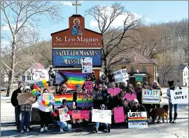  ?? Photo by Brian D. Stockman ?? A view of the protestors on Saturday at St. Leo Parish who came out to support Beau Grove.
