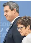  ?? FOTO: AFP ?? Markus Söder mit Annegret Kramp-Karrenbaue­r