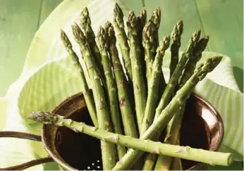  ?? FOODLAND ONTARIO PHOTOS ?? With luck, Ontario will have a good supply of asparagus until the season ends on June 21.