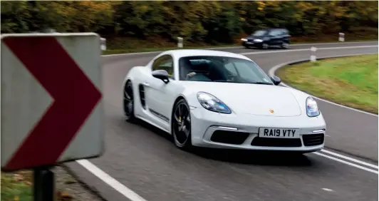  ??  ?? The Cayman T is the perfect partner for Solitude’s sweeping bends