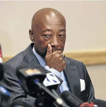  ?? / ALON SKUY. ?? Suspended Sars commission­er Tom Moyane got a breather after successful­ly arguing for his disciplina­ry inquiry to be postponed.