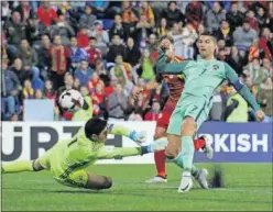  ??  ?? LÍDER. Cristiano buscará el gol ante Suiza para estar en el Mundial.